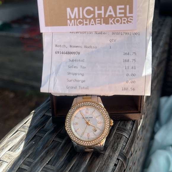 Michael Kors Madison Watch. Currently selling for $110 - Picture 2 of 4